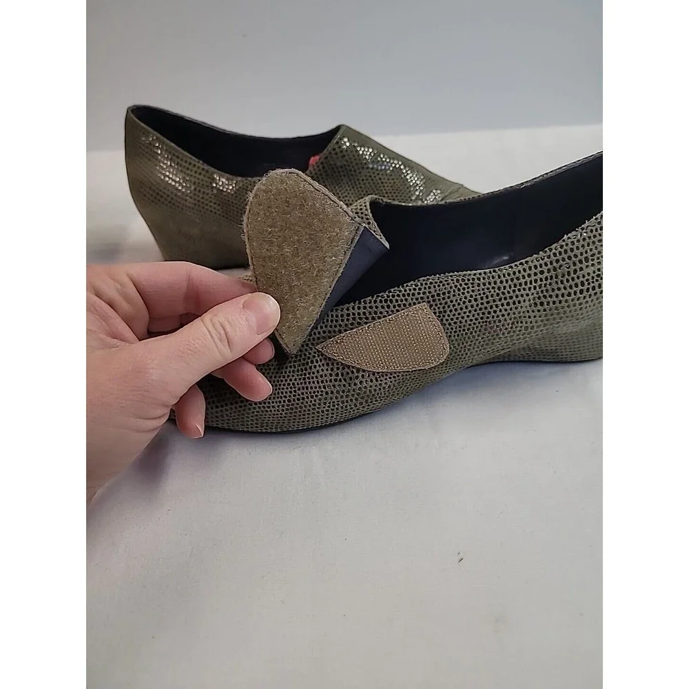 Vaneli Shiny Dot Round Toe Mini Wedge‎ Heel Shoes Women's Olive Green Size 9.5 M